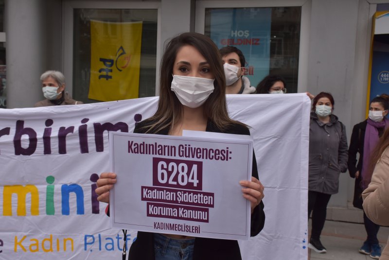 Edirne'de kadınlardan 'İstanbul Sözleşmesi' açıklaması