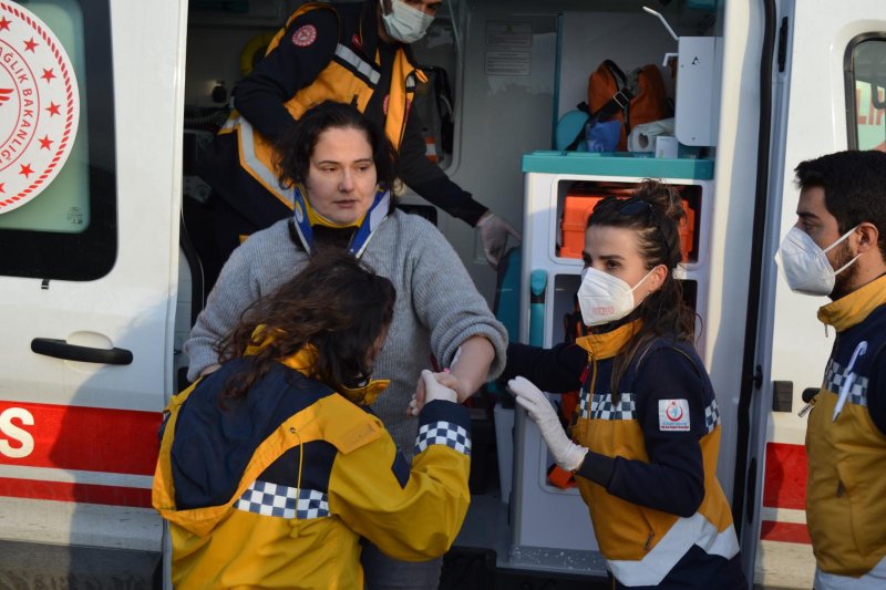 Tekirdağ'da iki otomobil çarpıştı: 5 yaralı