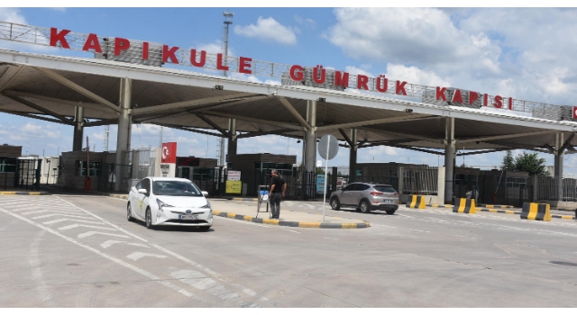 Kapıkule'den 15 bin gurbetçi giriş yaptı