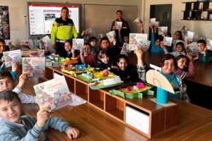 Enez'de jandarma ve polisten öğrencilere trafik eğitimi